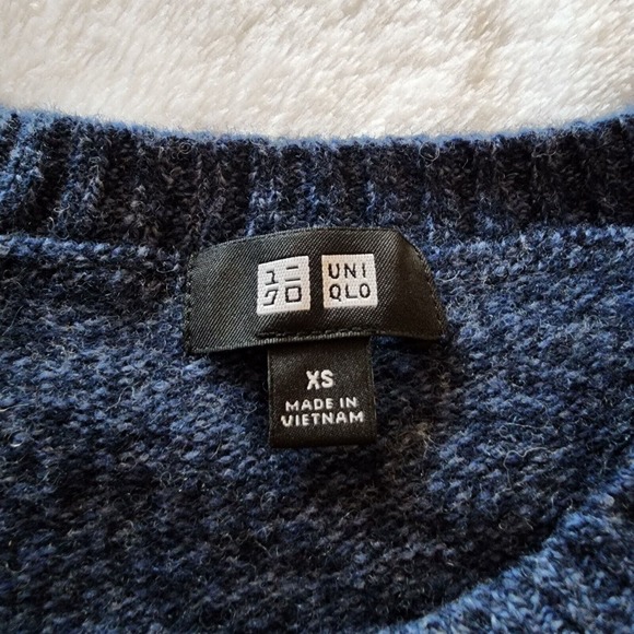 Uniqlo 100% Wool Blue Round Crewneck Sweater Size XS - Picture 2 of 7